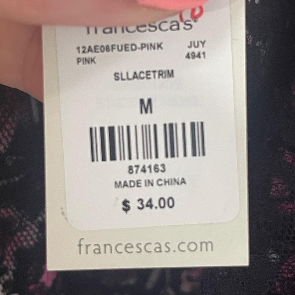NWT/NWOT Francesca’s purple floral and black lace camisole - Picture 8 of 8